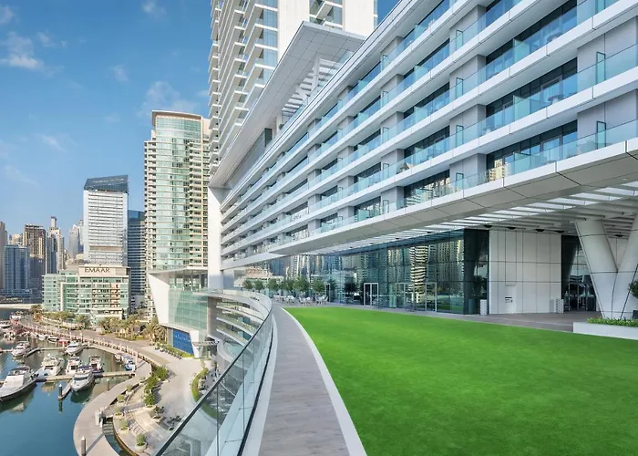  Vida Dubai Marina & Yacht Club