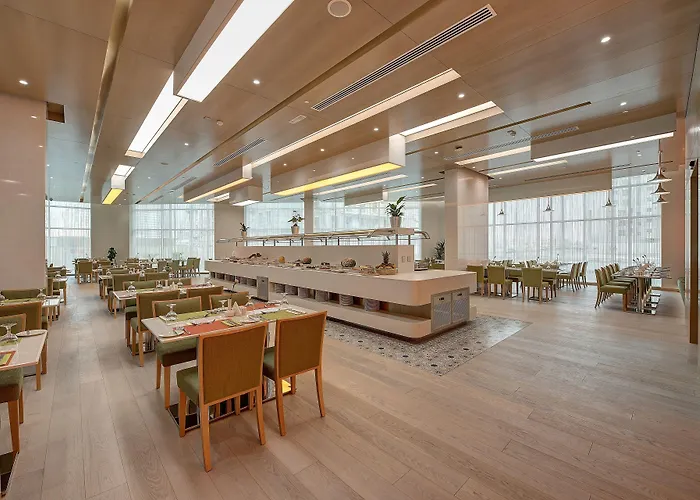 Hotel com jacuzzi: Al Khoory Atrium