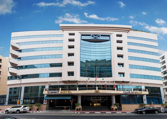 Hotel with view: Landmark Summit Hotel